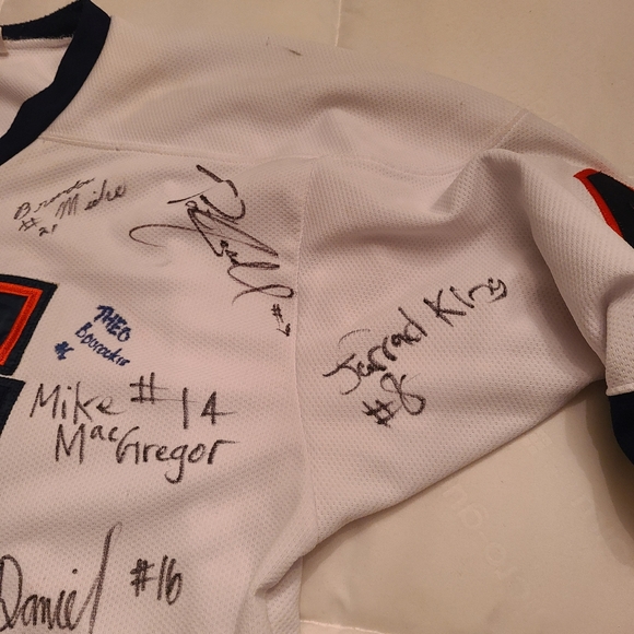 Signed hockey jersey XXXL - Picture 3 of 10